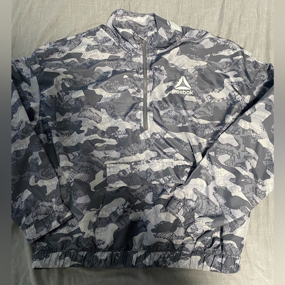 Reebok wind breaker half zip